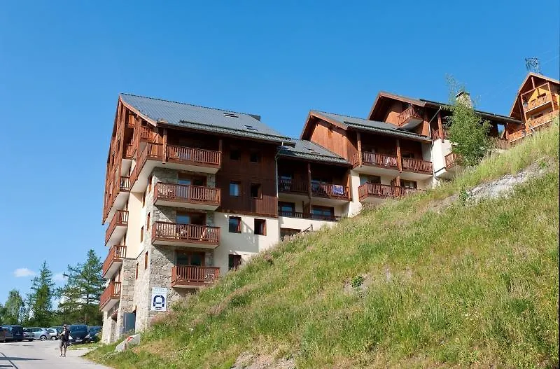 Madame Vacances - Residence Les Valmonts Valloire 2*,  France